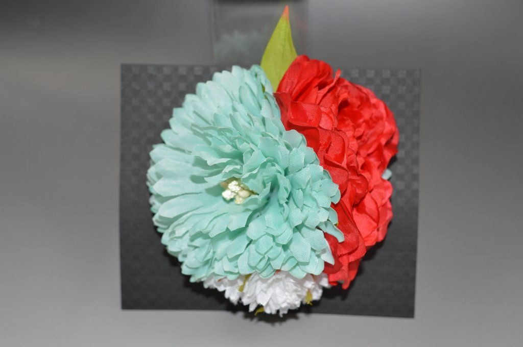 かわいいフラワー髪飾りNo.2024箱壊れ等あり・アウトレット品【キモノ仙臺屋の和装小物特集】【ゆかた髪飾り】【卒業式髪飾り】【限定特価品】【成人式髪飾り】