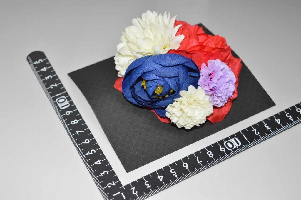 かわいいフラワー髪飾りNo.2031箱壊れ等あり・アウトレット品【キモノ仙臺屋の和装小物特集】【ゆかた髪飾り】【卒業式髪飾り】【限定特価品】【成人式髪飾り】