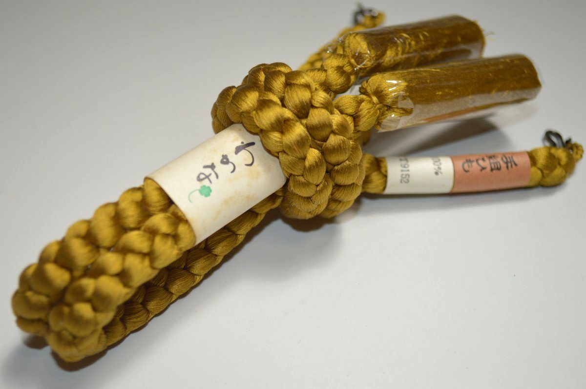 男物丸組羽織紐箱なし−No.3054（結んだ状態での長さ約17センチ） 訳あり 手組ひも 正絹素材 普段着向き・日本製品【男羽織】【男物アンサンブル】 普段着 おしゃれ着 便利な和装小物 羽織【キモノ仙臺屋の和装小物特集】