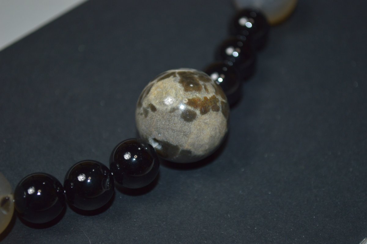 【送料無料】天然石男物羽織紐 No.3126（箱入）普段着向き・日本製品【男羽織】【男物アンサンブル】 普段着 おしゃれ着 便利な和装小物 羽織ギフトにもオススメ ポスト投函で送料無料【キモノ仙臺屋の和装小物特集】