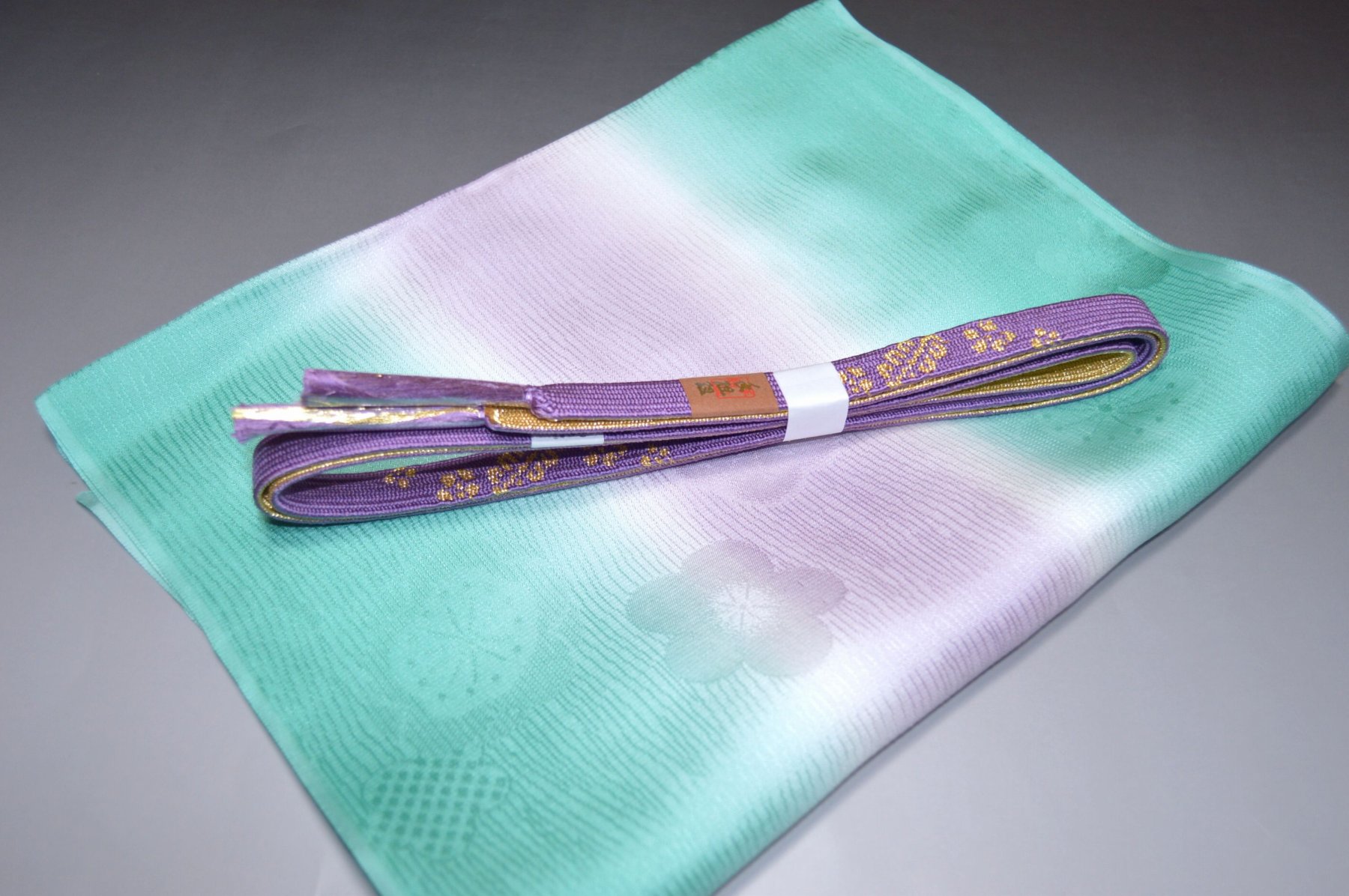 正装用お洒落にオススメ 帯締め帯揚げセット No.25705若竹色（わかたけいろ）色系統 正絹 並尺 平組帯締め フォーマル 礼装 お茶会 お食事会 小紋 訪問着 色無地 付下げ 訪問着 色無地 お稽古 訪問着 江戸小紋 色無地 キモノ仙臺屋の和装小物特集