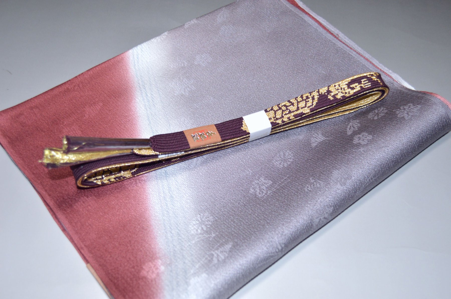 正装用お洒落にオススメ 帯締め帯揚げセット No.25718ボルドー色系統 正絹 並尺 平組帯締め フォーマル 礼装 お茶会 お食事会 小紋 訪問着 色無地 付下げ 訪問着 色無地 お稽古 訪問着 江戸小紋 色無地 キモノ仙臺屋の和装小物特集