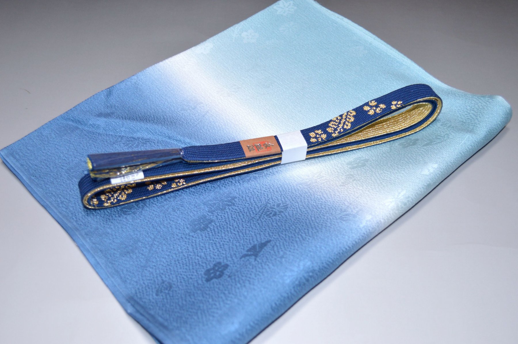 正装用お洒落にオススメ 帯締め帯揚げセット No.25750　紺鼠（こんねず）色系統 正絹 並尺 平組帯締め フォーマル 礼装 お茶会 お食事会 小紋 訪問着 色無地 付下げ 訪問着 色無地 お稽古 訪問着 江戸小紋 色無地 キモノ仙臺屋の和装小物特集