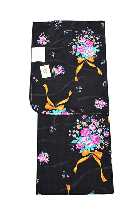 お仕立て上がり浴衣の ご紹介です。 生地は東洋紡生地使用で しっかり生地で御座います。 素材：綿100％ 寸法 身丈163センチ　袖丈：49センチ　裄：67センチ 　約155センチ位の方〜168センチ位 の方まで対応できます。 生地は全て同一ではございますが柄の 出方が写真と違う場合がございますので あらかじめご了承下さい。　