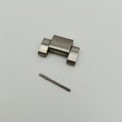 【中古品】腕時計ベルト部品 余りのコマ セイコー アストロン 7X52-0AA0 対応 接続用ピン付属 【中古品】腕時計ベルト部品 余りのコマ セイコー アストロン 7X52-0AA0 対応 接続用ピン付属