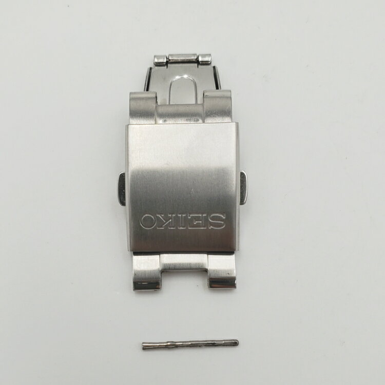 ・バックル1つとピン1本がワンセットの販売となります。 ・中古部品につき傷・汚れがあります。新品のような状態ではありません。 ・注意文：モニターの発色具合によって実際の商品と色合いが異なる場合があります。