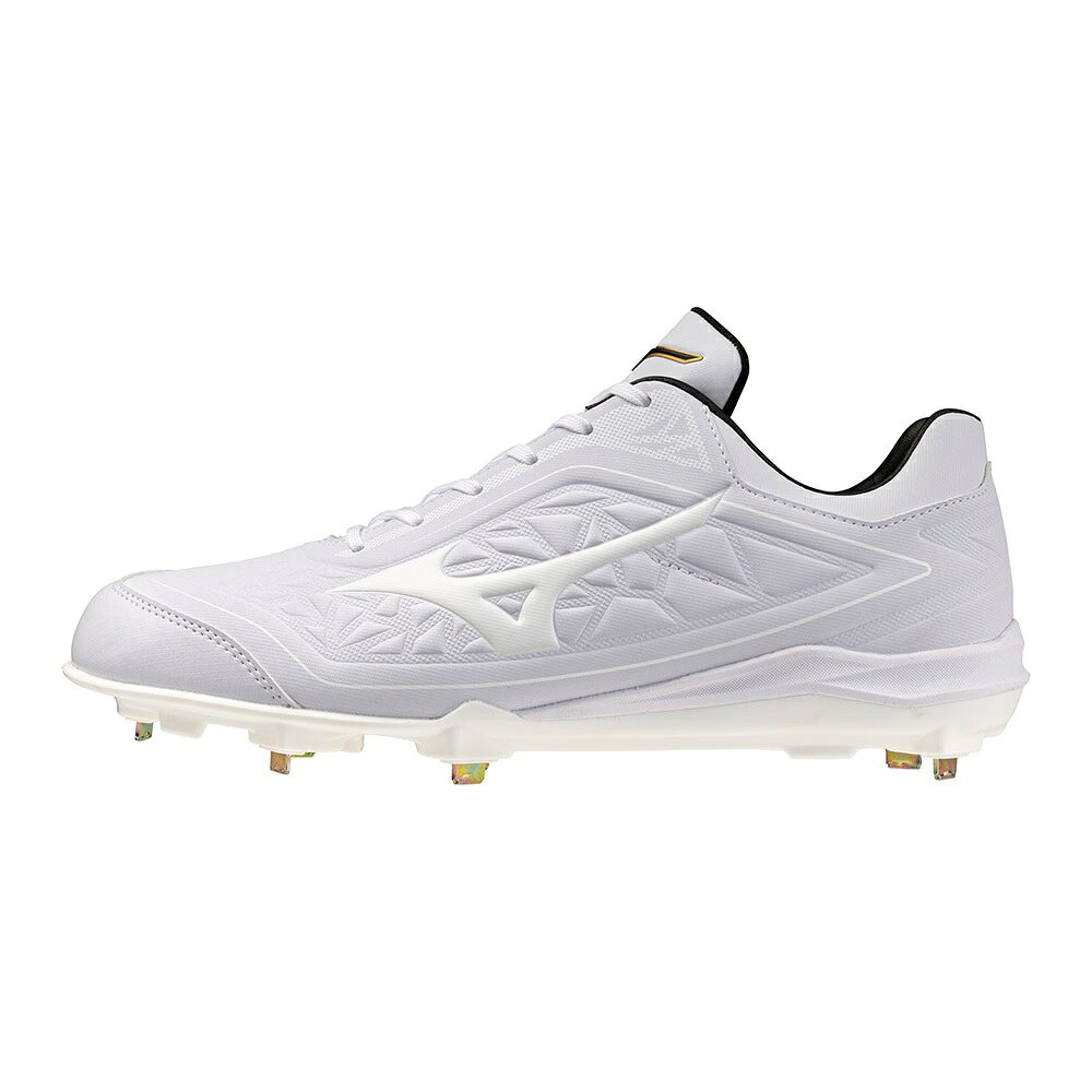 ■メーカー名：MIZUNO（ミズノ） ■品名 ：クッションレボバディー CK ■品番：11GM262701 ■カラー：01/ホワイト×ホワイト ■質量：約275g（27.0cm片方） ■サイズ：25.5～28.0cm ■素材 素材：甲材：人工皮革 底材：底材：合成底、スパイク / 金属 (固定式) ■ウィズ：3E相当 ■インソール：BBインソール（取り外し可） ■ソール特徴：FMソール シリーズ累計販売数70万足以上のベストセラー。 “足への優しさ”を追求しアップデート。待望の超硬金具版。 待望の超硬金具を採用。通常金具に比べ、約3倍長持ちする超硬金具を採用し、日々の激しい練習・試合に向き合う球児の足元をサポートします。 アウトソールの接地面積拡大により、金具スパイク特有の突き上げ感を緩和。(※効果には個人差があります。) 　ミッドソールにミズノエナジーを使用し、クッション性・反発性も前モデルと比較し向上。 金具スパイクでありながら“足への優しさ”を追求した、初めての金具スパイクにふさわしいプロダクトです。 ■備考 こちらの商品ですが店頭でも販売をしているためご注文後に店舗取り寄せや在庫切れになる可能性がございます。 中には店頭展示品もございます。 化粧箱が無い場合もございます。 多少の傷・汚れはノークレームにてお願いします。 お急ぎの方や確実なお取り引きをご希望の方は必ずご注文前に在庫のご確認をお願いします。