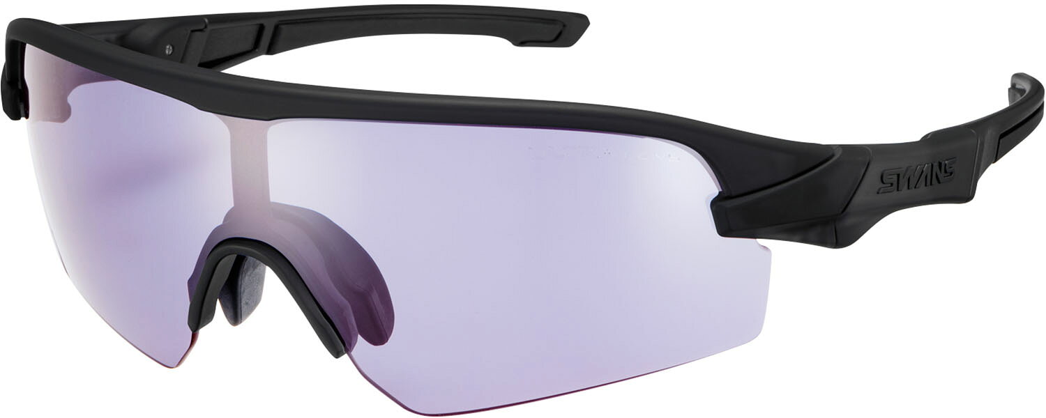 ■メーカー名：SWANS（スワンズ） ■品名 ：STRIX D.A. ULTRA LENS for BALL SPORTSモデル ■品番：STXDA0018 ■カラー：MBK ■商品説明 D.A.とは仏語でDeperler(出発)・Arriever(到着)。 自転車、ゴルフなど長時間のアクティビティでストレスなく使えることを追求。適度なホールド力で頭部を包むフレキシブルなテンプル、天候に合わせて交換可能なレンズが快適な一日を生み出す。 ボーイズリーグ・ヤングリーグ・リトルシニアリーグ・高校野球 対応 商品本体サイズ：高さ50mm×横幅152mm ■付属品：セミハードケース ■備考 こちらの商品ですが店頭でも販売をしているためご注文後にお取り寄せや在庫切れになる可能性がございます。 中には店頭展示品もございます。 化粧箱が無い場合もございます。 多少の傷・汚れはノークレームにてお願いします。 お急ぎの方や確実なお取り引きをご希望の方は必ずご注文前に在庫のご確認をお願いします。