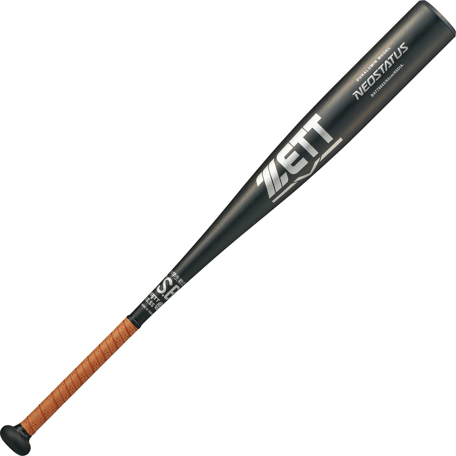 ■メーカー：ZETT（ゼット） ■品名：小学生軟式金属製バット ネオステイタス (82cm) ■メーカー型番：BAT78682 ■バランス：ミドルバランス ■サイズ 82cm/約580g平均 ■カラー：ブラック×ブラック(1913) ■商品サイズ：直径6.9cm、長さ82cm ■素材：超々ジュラルミン ■グリップテープ：グリップテープ/ノンスリップPU製テープ(厚さ1.0mm)・BTX1280 ■仕様：縦磨き加工 ■生産国： 台湾 ■製品説明 少し重めの重量設定で、次のステップを見据えた小学生におすすめのモデル。 ■備考 こちらの商品ですが店頭でも販売をしているためご注文後にお取り寄せや在庫切れになる可能性がございます。 中には店頭展示品もございます。 化粧箱が無い場合もございます。 多少の傷・汚れはノークレームにてお願いします。 お急ぎの方や確実なお取り引きをご希望の方は必ずご注文前に在庫のご確認をお願いします。