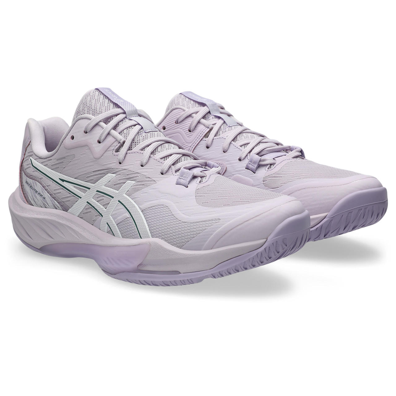 ■メーカー名：asics（アシックス） ■品名 ：SKY ELITE FF 4 ■品番 ：1053A084 ■サイズ：23.0～32cm ■幅ラスト： STANDARD ■素材：アッパー素材: 合成樹脂＋人工皮革＋合成繊維 　　　　アウターソール：ゴム底 ■その他：インドアスポーツ対応（バレーボール、ハンドボール、バドミントンなど） ■SKY ELITE FF 4は、エリートプレーヤーのために開発された、高い跳躍と安定した着地をサポートするパフォーマンスモデルです。アップデートされたRISETRUSSとミッドソール素材FF BLAST MAXを組み合わせることで、ジャンプ時の反発性を高めると同時に、着地時には優れたクッション性を発揮します。さらにアッパーのDYNALACINGが前足部をしっかりとホールドし、素早くダイナミックな動きの中でも安定したフィット感を提供します。 ■備考 こちらの商品ですが店頭でも販売をしているためご注文後にお取り寄せや在庫切れになる可能性がございます。 中には店頭展示品もございます。 化粧箱が無い場合もございます。 多少の傷・汚れはノークレームにてお願いします。 お急ぎの方や確実なお取り引きをご希望の方は必ずご注文前に在庫のご確認をお願いします。 バレー/バレーボール/バレーシューズ/レギュラー/スタンダード/ローカット アタッカー/クッション性//NON MARKING RUBBER/ノンマーキング