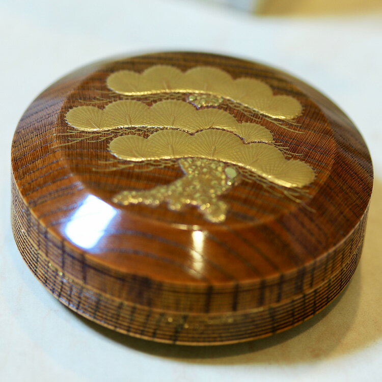 ポイント3倍以上（楽天カード利用） 茶道具 香合老松図蒔絵欅香合 (小)Ken MAKIE Studio「彩輝光」