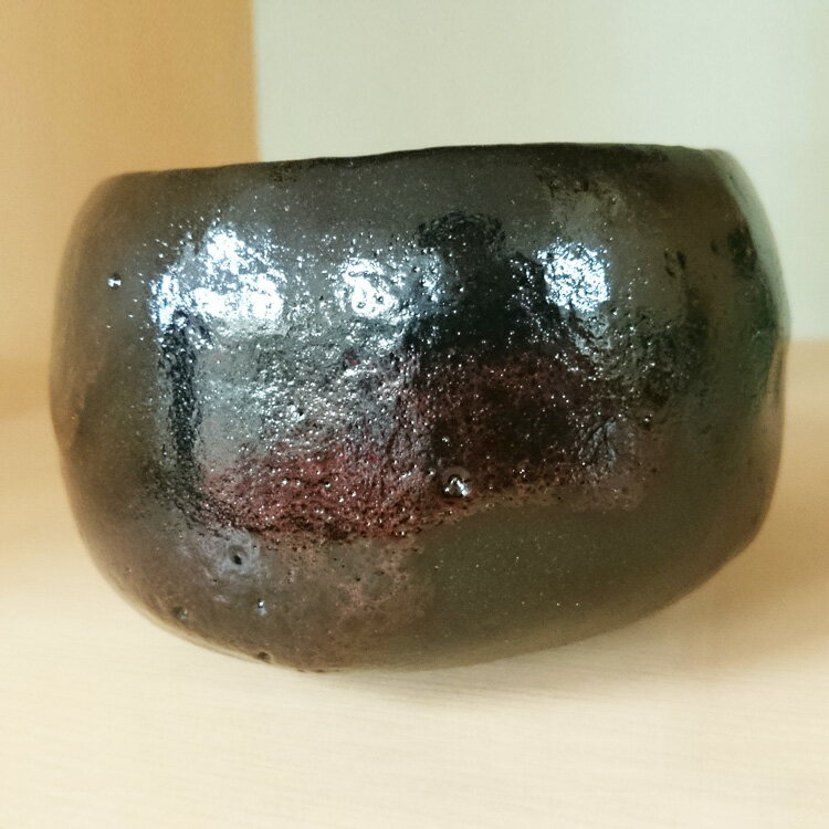 初心者 の方の練習 お稽古 向けから、本格的な 茶事 茶会 での お道具 まで、幅広く取り扱っております。 ホテル 料亭 旅館 等の業務用の茶道具の販売も承ります。 表千家 裏千家 武者小路千家 など流派によりお使いいただけるかどうかは お...