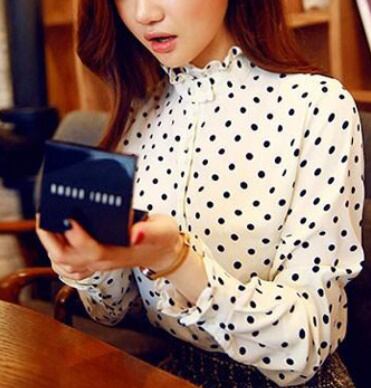 2パターン トップス シャツ ドット柄 ボリューム袖 リボン 袖 フェミニン シンプル 人気 おすすめ おしゃれ お洒落 激安 安い 送料無料 プチプラ スタンドカラー キレイめ 可愛い かわいいのサムネイル