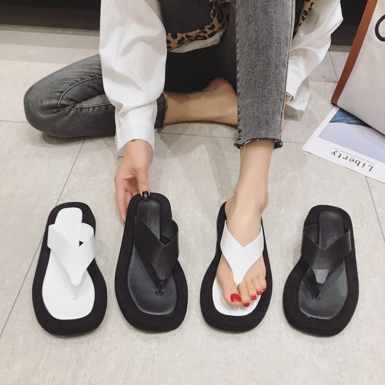 シューズ 靴 厚底 サンダル モノトーン 歩きやすい 疲れない 痛くない 3.5cm ヒール フラット 大きいサイズ ゆったり ビーチサンダル 夏 海 プール リゾートかわいい 大人可愛い きれいめ シンプル カジュアル 大人