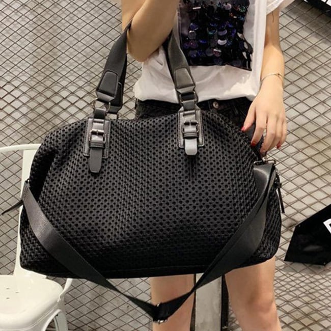 Rakuten - バッグ バック 鞄 かばん カバン 軽量 軽い 大容量 ボストンバッグ スポーツバッグ トラベルバッグ キャリーオンバッグ ショルダーバッグ 肩掛け 斜め掛け 斜めがけ 手提げ 2way ナイロン メッシュ 無地