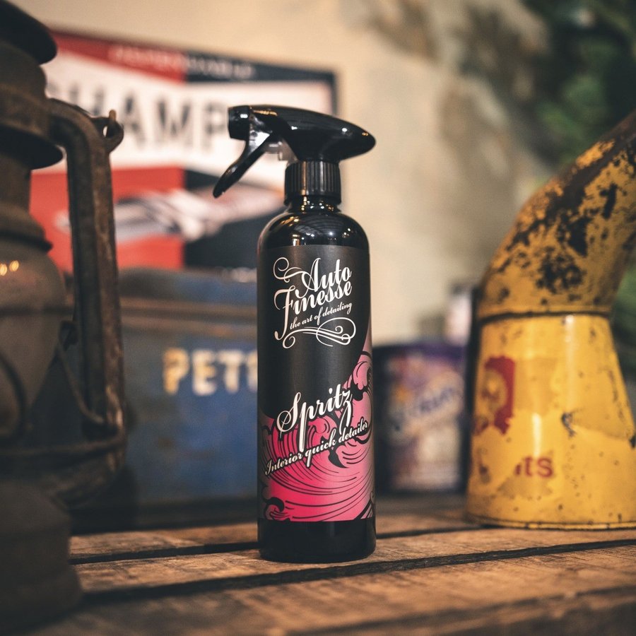 オートフィネス スプリッツ インテリア ディテイラー 洗車用品 カーシャンプー AUTOFINESSE Spritz 500ml センスアール イギリス 英国 洗車 純水 汚れ 高級 高級車インテリア 染み 樹脂 仕上げ 艶 防汚性 水弾き 超撥水 撥水 カー用品 保護