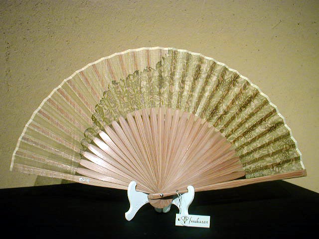 中短地扇子／薄唐木骨・型染め（草花）花柄／風香扇ブランド／フォーマル扇