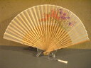 うねり唐木骨/型染め扇子(なでしこと桜草)/さらし×白/宗一ブランド6.8寸