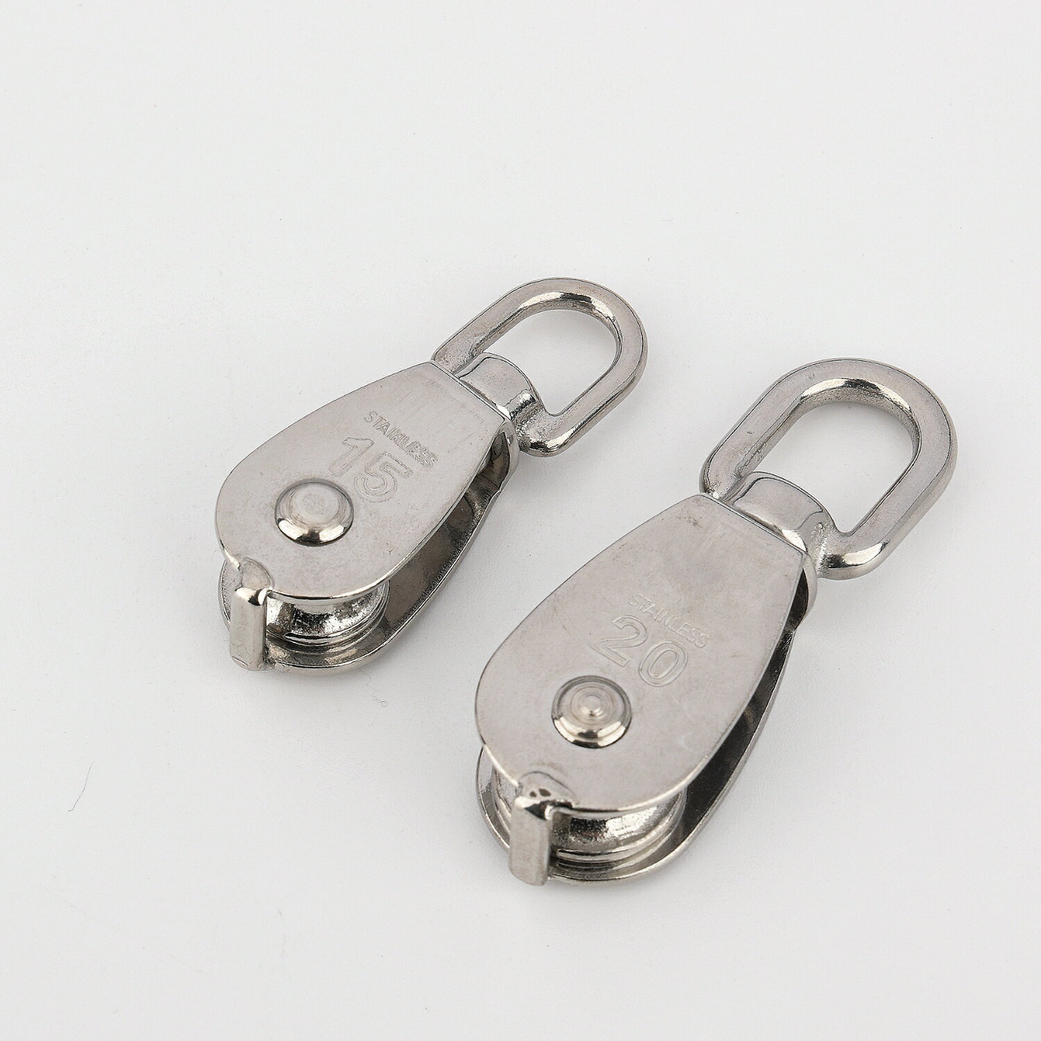 SUS314 ステンレス製 回転滑車 M15/20 吊り用 プーリー スイベル付き 滑車金具 ロープ用 DIY 作業用