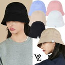 【正規販売店/送料無料】VARZAR / Monogram Label Round Bucket Hat ハット バケットハット 無地 ラウンドハット 帽子 レディース メンズ ロゴ コットン 韓国ファッション 春 夏 秋 韓国ブランド バザール ブラック 黒 ホワイト【韓国発送/海外通販/関税込】