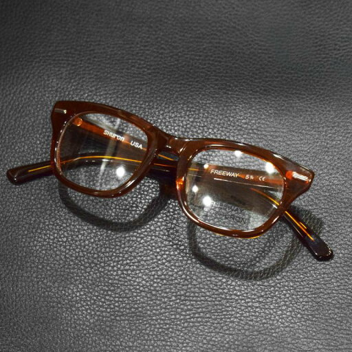 SHURON(シュロン)【MADE IN U.S.A】EYE WEAR FRAME (メガネ / 眼鏡 フレーム) FREEWAY(フリーウェイ) BROWN SMOKE(ブラウンスモーク) SHURON(シュロン)【MADE IN U.S.A】EYE WEAR FRAME (メガネ / 眼鏡 フレーム) FREEWAY(フリーウェイ) BROWN SMOKE(ブラウンスモーク)