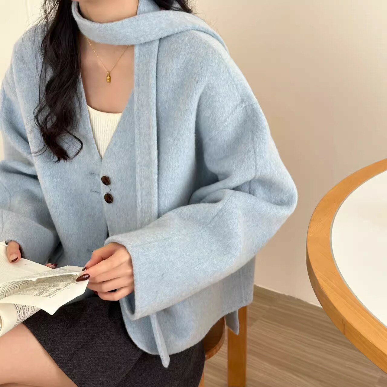 樂天商城 - ストリーマー　スカーフ 　V ネック　両面カシミヤコート　女性　秋と冬　新しい　ショートスタイルの小さなウールのコート