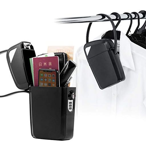 貴重品などをさりげなく隠せるセキュリティボックスです。通帳や印鑑などの貴重品を入れて管理することができます。 レジャーや会社、屋外への持ち出しなど、利用シーンを問わず使用することができます。 3桁ダイヤル錠を採用し、設定番号を決めて使用することができます。付属で鍵が1つ付いており、設定番号を忘れた際は鍵で開けることができます。 ワイヤー部分の長さ調整が可能で、取り付ける場所に合わせることができます。 IPX4の簡易防水仕様なので、水しぶき程度であれば、水滴から収納物を保護します。 保証期間:初期不良のみ