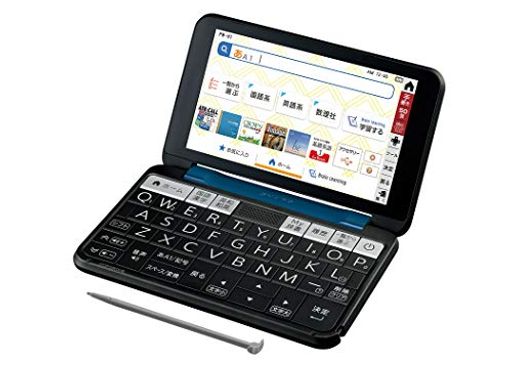 外形寸法閉時・最薄部・突起部含まず幅152.4mmx奥行94.5mmx高さ17.9mm閉時・突起部含む幅152.4mmx奥行94.5mmx高さ18.4mm 本体ユーザーエリア約200MB 電源リチウムイオン充電池※1※1付属のACアダプター・microUSBケーブルを使用して充電できます。※お客様による交換はできません。 使用時間約140時間※2※2カード非装着、使用温度25°Cで連続表示した場合(表示の明るさ3で、表示状態になった30秒後に表示が暗くなる場合)。また、使用温度25°Cで英和辞典で1秒1キー操作で“dictionary”と入力して英和訳画面を表示し、これを5分間繰り返した後に連続表示を55分間行った場合は約70時間。 付属品タッチペン・microUSBケーブル・ACアダプター※3※3ACアダプターは日本国内仕様ですが、AC100~240V(50/60Hz)に対応しております。