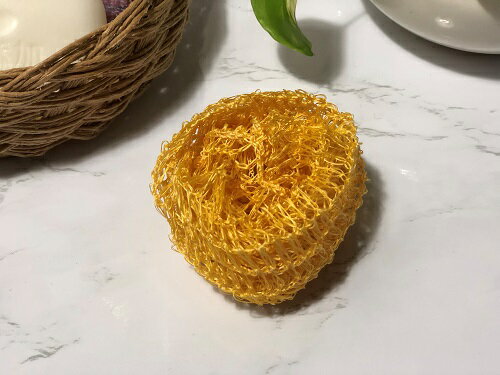 ★10%OFF★【洗顔生糸_ネットタオル_筒編み_直径約8センチ4グラム】 生 シルク 泡立てボール 乾燥 ニキビ 毛穴づまり 肌トラブル天然 オーガニック 角質 ニキビ 毛穴ケア 天然 肌に優しい おすすめ 洗顔グッズ 洗顔パフ 泡立て 浴用タオル 洗顔タオルのサムネイル