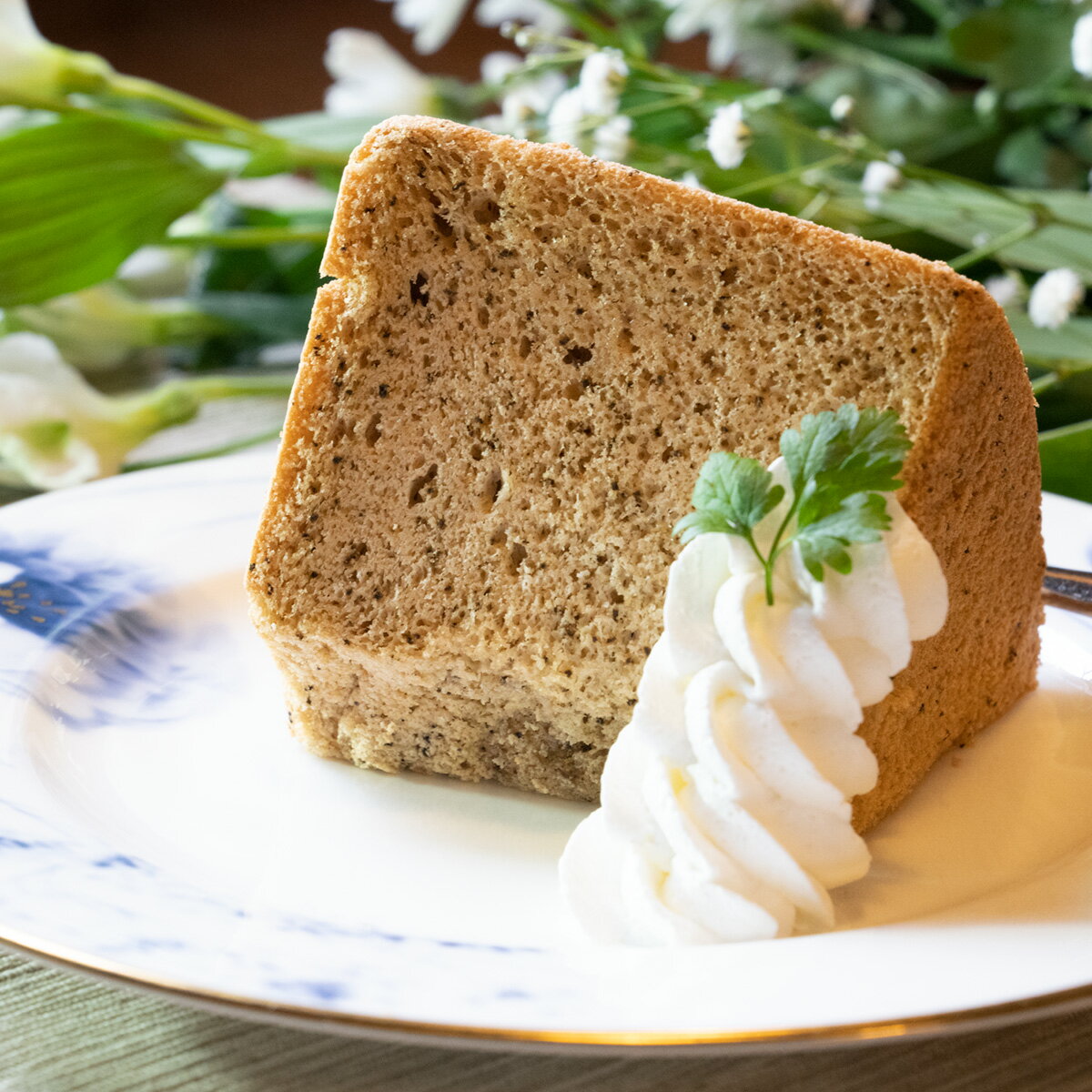新潟県上越市産米の米粉100％ オリジナルシフォンケーキ 紅茶（ホール） 雪詩慕雲上越店