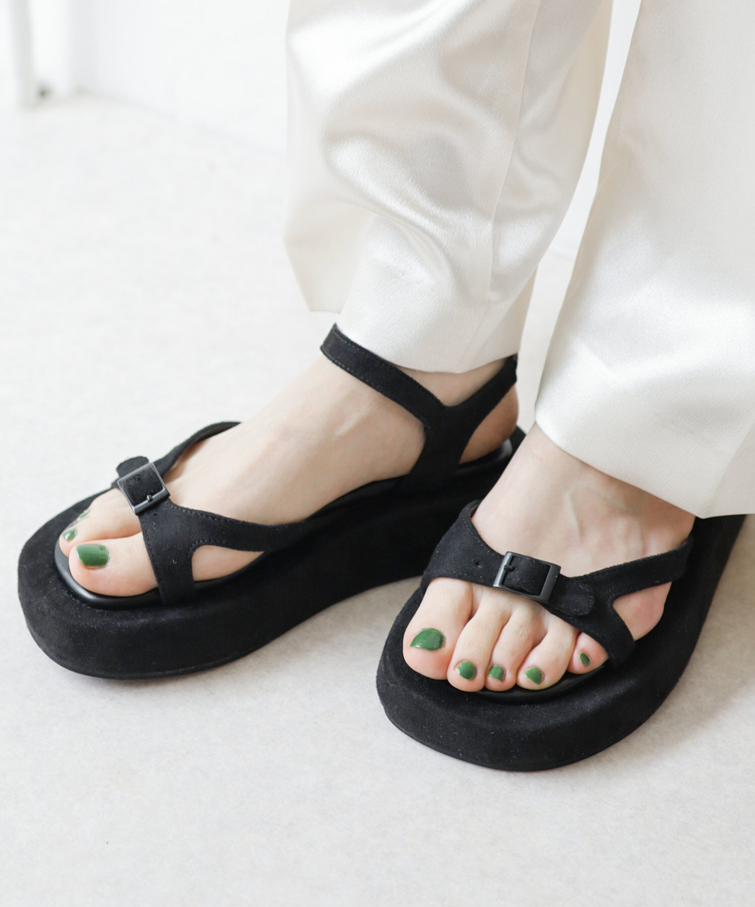 2025春夏新作 サンダル レディース 厚底 バックルサンダル ブラック ブラウン 黒 スエード 歩きやすい 履きやすい 疲れにくい 旅行 靴のサムネイル