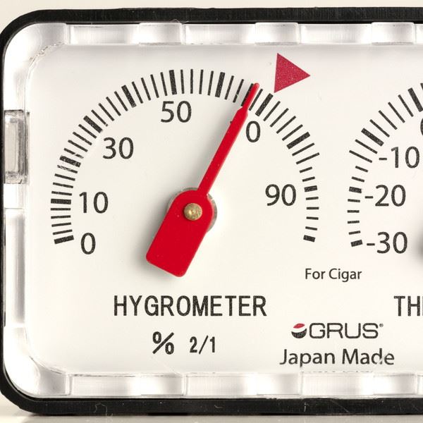 世田谷家具インテリアストアのGRUS （グルス） 日本製 精密温湿度計 葉巻用 ダイエット・健康 健康器具 温度計・湿度計ダイエット・健康 健康器具 温度計・湿度計｜アングル3