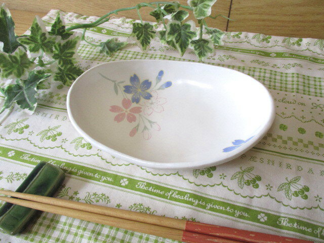 【店長おすすめ!!】白い器にお花模様楕円フルーツ鉢「訳あり」『アウトレット込み』