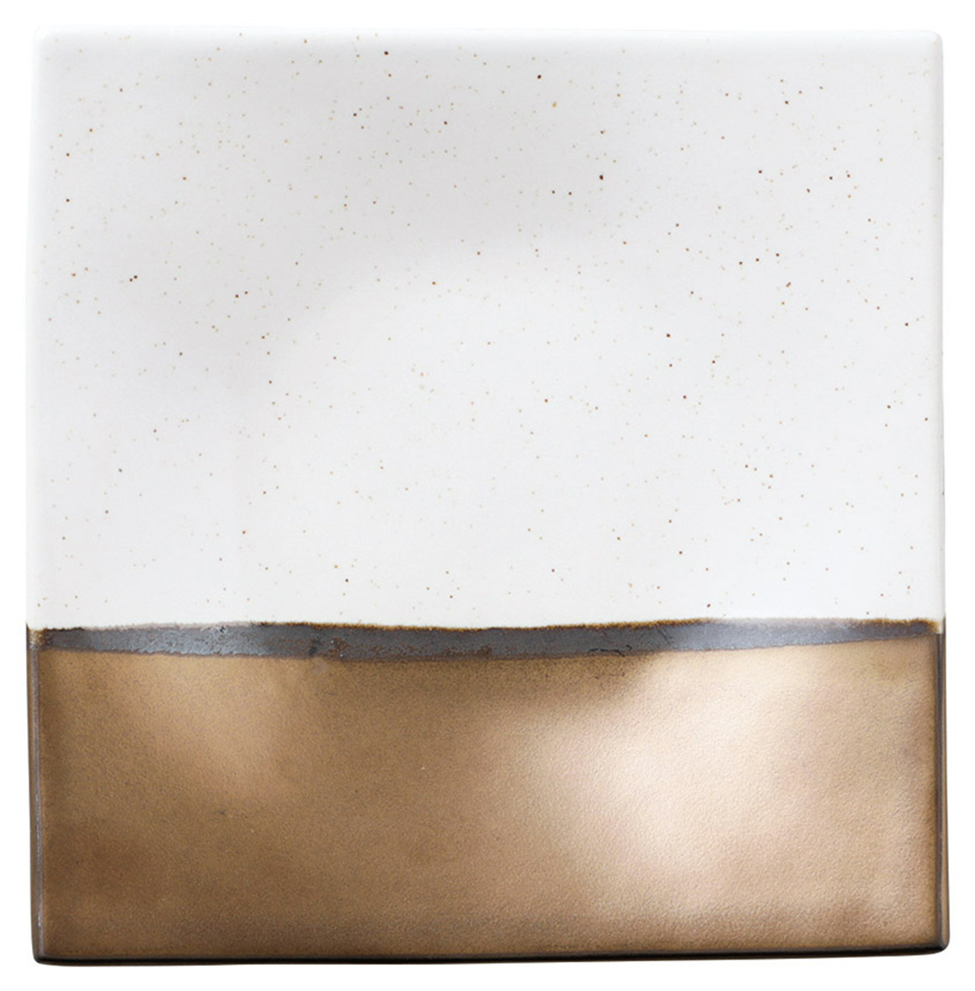 [商品名]令和白正方21皿[素材][寸法]215×215×45mm結婚式のお返し、母の日のプレゼント、退職祝いなど、さまざまな場面でご利用いただけるギフト用の商品です。陶器の専門問屋が厳選したプレゼントにピッタリな逸品です。[215×215×45mm] お寿司や前菜などの料理を盛り付けられる美しい佇まいの正方皿でございます。ずっと眺めていても飽きる事のない器は、表情や色彩に個性が感じられるだけで、料理がいっそう際立ちます。幅広い用途にお使いいただけますので、日々のお料理やおもてなしの席にも大活躍すること間違いないでしょう。他にも色やサイズ違いがございますので、お好みや用途に合わせてお選びくださいませ。一部の商品はメーカーよりお取り寄せとなりますので、納期が前後することがございます。あらかじめご了承ください。商品によっては手造りのため、写真と色・かたちが若干異なることがございます。われものですので丁重に梱包させていただいておりますが、ご質問などございましたらお気軽にお問い合わせください。ご注文に関する注意事項は 【こちら】ご購入前にご確認ください。