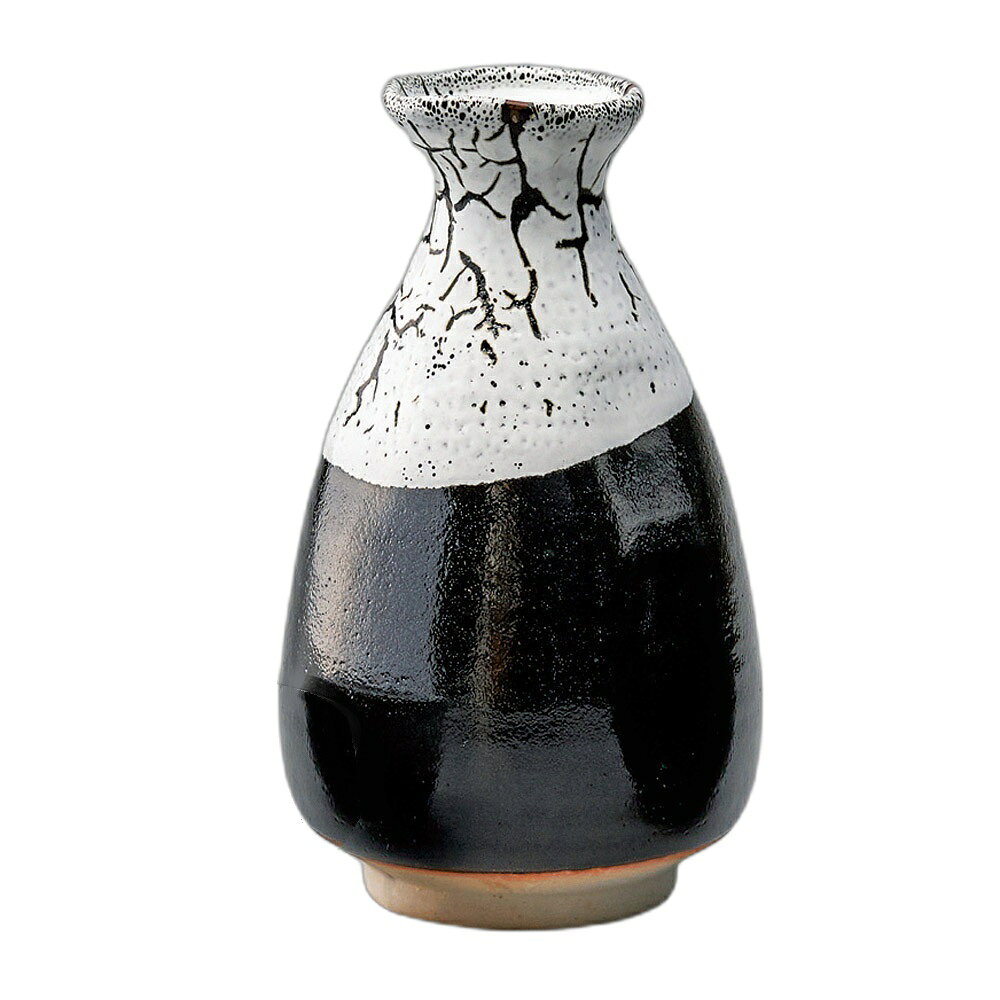 [商品名]　かいらぎ風（黒）徳利（大）[素材]　陶磁器[寸法]　7.8×14.3cm・250ccお店からご自宅まで、季節を問わず、様々なシーンでご利用いただける商品です。[ 7.8×14.3cm・250cc ] 陶磁器 一部の商品はメーカーよりお取り寄せとなりますので、納期が前後することがございます。あらかじめご了承ください。商品によっては手造りのため、写真と色・かたちが若干異なることがございます。われものですので丁重に梱包させていただいておりますが、ご質問などございましたらお気軽にお問い合わせください。ご注文に関する注意事項は 【こちら】ご購入前にご確認ください。