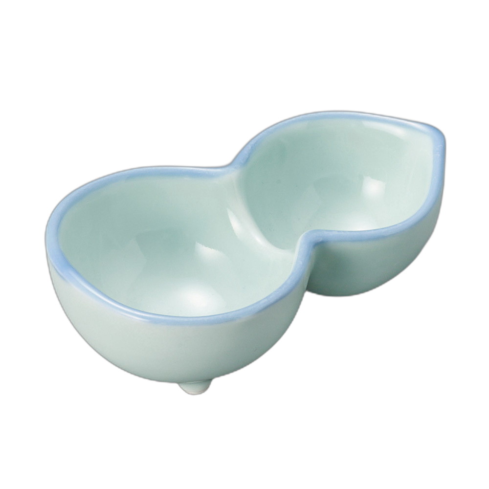 [商品名]　ひさご型青磁珍味[素材]　陶磁器[寸法]　9.8×5.8×3.3cmお店からご自宅まで、季節を問わず、様々なシーンでご利用いただける商品です。[ 9.8×5.8×3.3cm ] 陶磁器 強化 一部の商品はメーカーよりお取り寄せとなりますので、納期が前後することがございます。あらかじめご了承ください。商品によっては手造りのため、写真と色・かたちが若干異なることがございます。われものですので丁重に梱包させていただいておりますが、ご質問などございましたらお気軽にお問い合わせください。ご注文に関する注意事項は 【こちら】ご購入前にご確認ください。