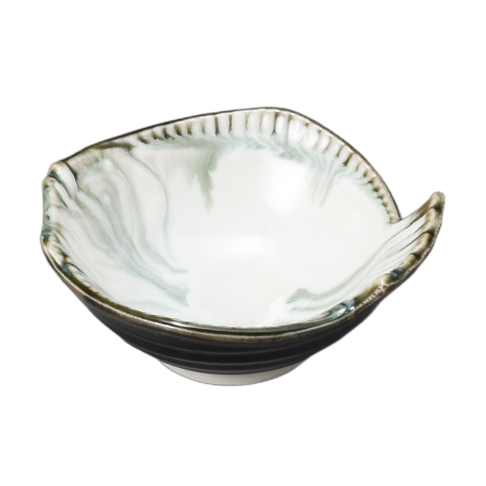 [商品名]　ウノフ平目珍味[素材]　陶磁器[寸法]　9×8.6×3.8cmお店からご自宅まで、季節を問わず、様々なシーンでご利用いただける商品です。[ 9×8.6×3.8cm ] 陶磁器 一部の商品はメーカーよりお取り寄せとなりますので、納期が前後することがございます。あらかじめご了承ください。商品によっては手造りのため、写真と色・かたちが若干異なることがございます。われものですので丁重に梱包させていただいておりますが、ご質問などございましたらお気軽にお問い合わせください。ご注文に関する注意事項は 【こちら】ご購入前にご確認ください。