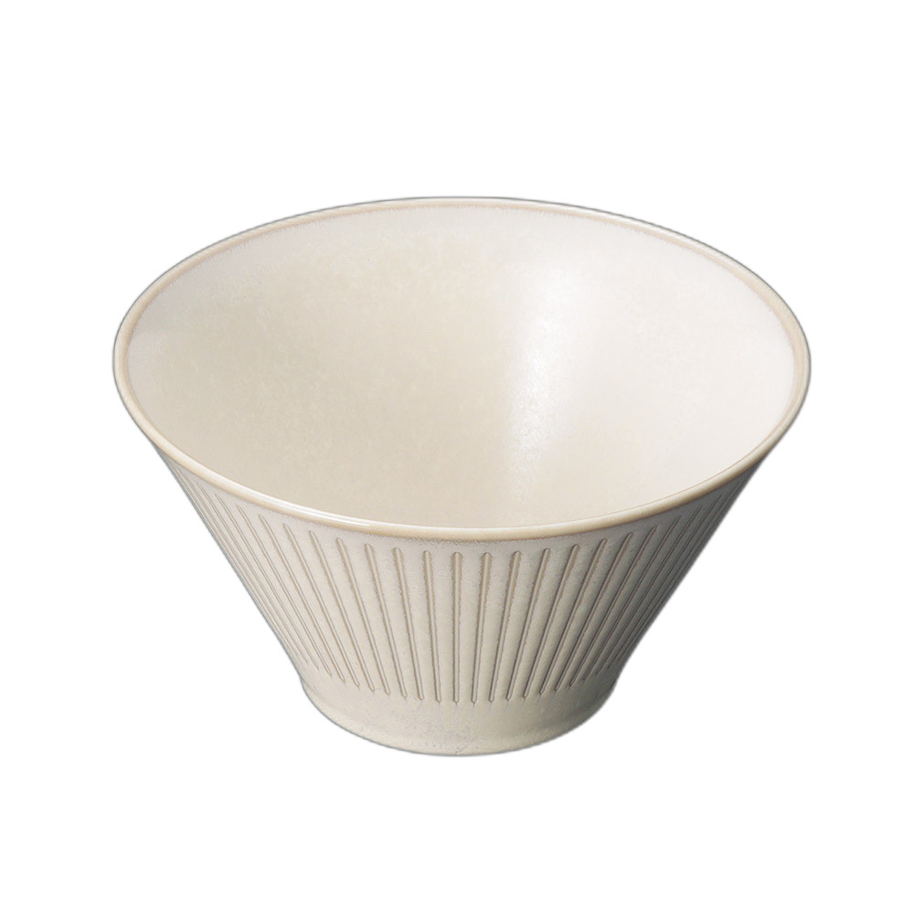 チタンマット撥水十草サラダ（小）[素材]　陶磁器[寸法]　16×8.8cmお店からご自宅まで、季節を問わず、様々なシーンでご利用いただける商品です。[ 16×8.8cm ] 陶磁器 一部の商品はメーカーよりお取り寄せとなりますので、納期が前後することがございます。あらかじめご了承ください。商品によっては手造りのため、写真と色・かたちが若干異なることがございます。われものですので丁重に梱包させていただいておりますが、ご質問などございましたらお気軽にお問い合わせください。ご注文に関する注意事項は 【こちら】ご購入前にご確認ください。
