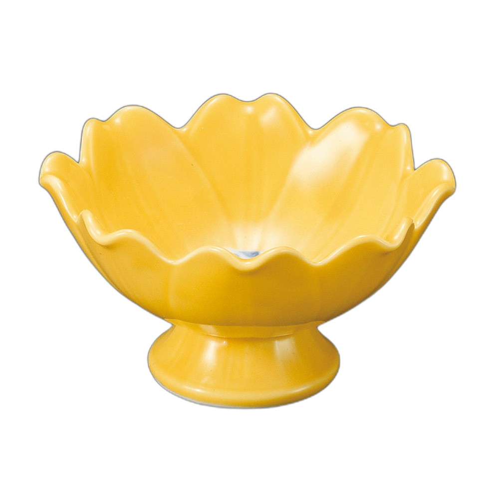 [商品名]　黄彩ユリ型高台小附[素材]　陶磁器[寸法]　9×4.7cmお店からご自宅まで、季節を問わず、様々なシーンでご利用いただける商品です。[ 9×4.7cm ] 陶磁器 一部の商品はメーカーよりお取り寄せとなりますので、納期が前後することがございます。あらかじめご了承ください。商品によっては手造りのため、写真と色・かたちが若干異なることがございます。われものですので丁重に梱包させていただいておりますが、ご質問などございましたらお気軽にお問い合わせください。ご注文に関する注意事項は 【こちら】ご購入前にご確認ください。