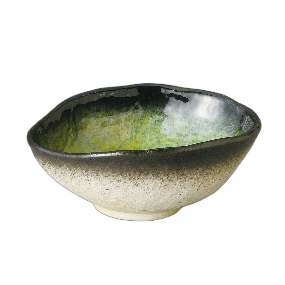 [商品名]　藍染ヒワ変型小鉢[素材]　陶磁器[寸法]　14.8×11.7×6cmお店からご自宅まで、季節を問わず、様々なシーンでご利用いただける商品です。[ 14.8×11.7×6cm ] 陶磁器 一部の商品はメーカーよりお取り寄せとなりますので、納期が前後することがございます。あらかじめご了承ください。商品によっては手造りのため、写真と色・かたちが若干異なることがございます。われものですので丁重に梱包させていただいておりますが、ご質問などございましたらお気軽にお問い合わせください。ご注文に関する注意事項は 【こちら】ご購入前にご確認ください。