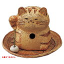 [商品名]　どらねこ 香炉[寸法]　高さ10.5cm縁起の良い動物代表、「商売繁盛」の招き猫をはじめ、猫好きのみならずとも思わず集めたくなる猫コレクション。[高さ10.5cm] チップ付 縁起の良い動物代表、「商売繁盛」の招き猫をはじめ、猫好きのみならずとも思わず集めたくなる猫コレクション。一部の商品はメーカーよりお取り寄せとなりますので、納期が前後することがございます。あらかじめご了承ください。商品によっては手造りのため、写真と色・かたちが若干異なることがございます。われものですので丁重に梱包させていただいておりますが、ご質問などございましたらお気軽にお問い合わせください。 ご注文に関する注意事項は 【こちら】ご購入前にご確認ください。