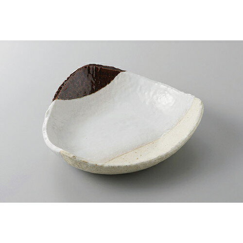樂天商城 - 前菜皿 アメ塗分三角取皿 [16.5 x 16.5 x 4.2cm] | 付出 前菜 アラカルト 人気 おすすめ 食器 業務用 飲食店 カフェ うつわ 器 おしゃれ かわいい ギフト プレゼント 引き出物 誕生日 贈り物 贈答品