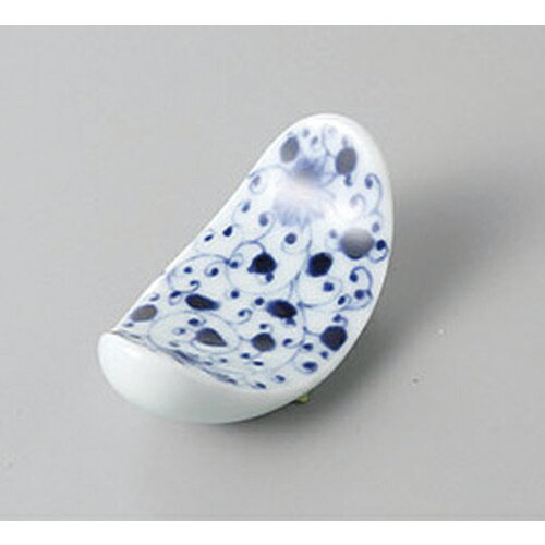 箸置 唐草伊万里反り型箸置 [5.5 x 3 x 2.5cm] | 箸置き 箸置 はしおき 箸 カトラリー 食器 業務用 飲食店 カフェ うつわ 器 おしゃれ かわいい お洒落 ギフト プレゼント 引き出物 内祝い 結婚祝い 誕生日 贈り物 贈答品