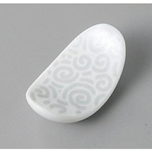 箸置 うず唐草白磁箸置 [5.1 x 2.8 x 1.7cm] | 箸置き 箸置 はしおき 箸 カトラリー 食器 業務用 飲食店 カフェ うつわ 器 おしゃれ かわいい お洒落 ギフト プレゼント 引き出物 内祝い 結婚祝い 誕生日 贈り物 贈答品