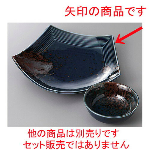 [商品名]　ルリサビ吹五角皿 大[素材]　陶磁器[寸法]　[ 24 x 23.5 x 4.5cm ]お店からご自宅まで、季節を問わず、様々なシーンでご利用いただける商品です。[ 24 x 23.5 x 4.5cm ] 陶磁器 日本製 一部の商品はメーカーよりお取り寄せとなりますので、納期が前後することがございます。あらかじめご了承ください。商品によっては手造りのため、写真と色・かたちが若干異なることがございます。われものですので丁重に梱包させていただいておりますが、ご質問などございましたらお気軽にお問い合わせください。ご注文に関する注意事項は 【こちら】ご購入前にご確認ください。