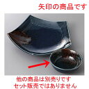 [商品名]　ルリサビ吹丸小鉢[素材]　陶磁器[寸法]　[ 11.3 x 4.2cm ]お店からご自宅まで、季節を問わず、様々なシーンでご利用いただける商品です。[ 11.3 x 4.2cm ] 陶磁器 日本製 一部の商品はメーカーよりお取り寄せとなりますので、納期が前後することがございます。あらかじめご了承ください。商品によっては手造りのため、写真と色・かたちが若干異なることがございます。われものですので丁重に梱包させていただいておりますが、ご質問などございましたらお気軽にお問い合わせください。ご注文に関する注意事項は 【こちら】ご購入前にご確認ください。