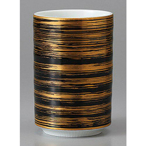 [商品名]　黒巻き金渦長湯呑[素材]　陶磁器[寸法]　[ 6.7 x 10.2cm ]お店からご自宅まで、季節を問わず、様々なシーンでご利用いただける商品です。[ 6.7 x 10.2cm ] 陶磁器 日本製 強化一部の商品はメーカーよりお...