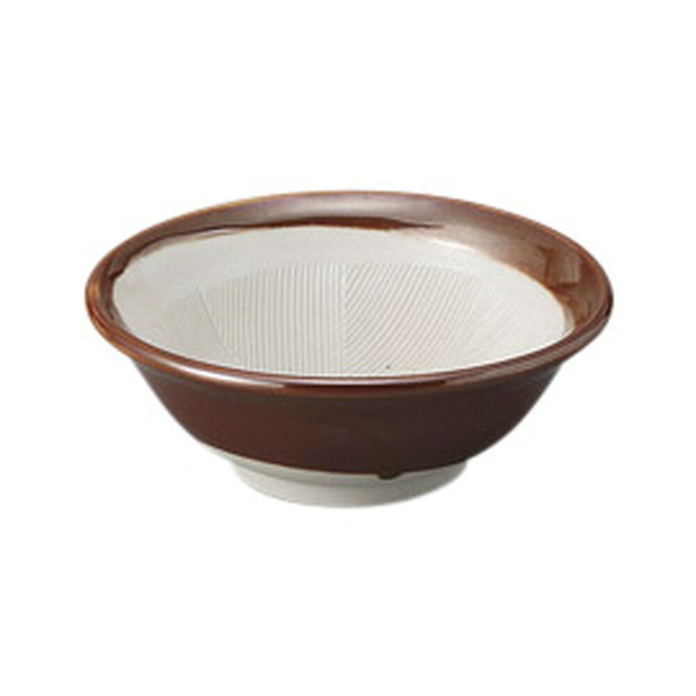 [商品名]　茶3.5反すり鉢[素材]　陶磁器[寸法]　[ 10.7 x 4cm ]お店からご自宅まで、季節を問わず、様々なシーンでご利用いただける商品です。[ 10.7 x 4cm ] 陶磁器 日本製 一部の商品はメーカーよりお取り寄せとなりますので、納期が前後することがございます。あらかじめご了承ください。商品によっては手造りのため、写真と色・かたちが若干異なることがございます。われものですので丁重に梱包させていただいておりますが、ご質問などございましたらお気軽にお問い合わせください。ご注文に関する注意事項は 【こちら】ご購入前にご確認ください。