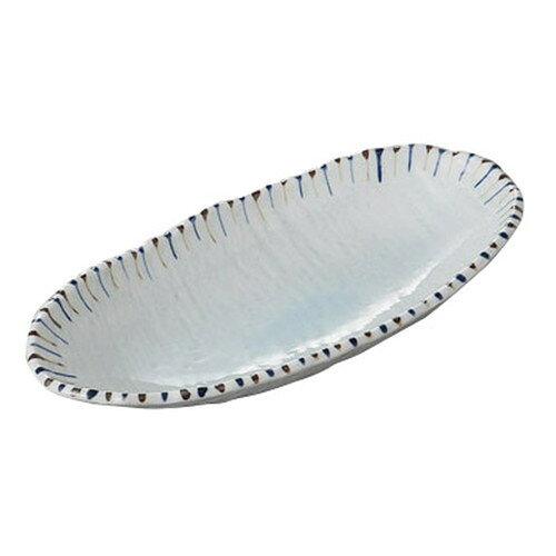[商品名]　荒目青磁二色十草舟型小鉢[素材]　陶器[寸法]　21.6 x 10.2 x 3.5cm 234g[産地]日本土物ご使用前に、熱湯に浸してからあらかじめ器に水分を充分含ませてからご使用頂くと、茶渋・シミ等が付きにくくなります。ご使用後は、汚れを早く落とし食器用洗剤で洗った後、よくすすいでよく乾燥してご収納ください。陶器は吸水性があるため、ご使用後、水に浸したままにしておきますと汚れた水を吸収しカビ・シミや臭気を発生する原因になります。茶渋等の汚れが気になる時には、台所用の漂白剤をご使用ください。[ 21.6 x 10.2 x 3.5cm 234g ] 陶器 日本製土物一部の商品はメーカーよりお取り寄せとなりますので、納期が前後することがございます。あらかじめご了承ください。商品によっては手造りのため、写真と色・かたちが若干異なることがございます。われものですので丁重に梱包させていただいておりますが、ご質問などございましたらお気軽にお問い合わせください。ご注文に関する注意事項は 【こちら】ご購入前にご確認ください。