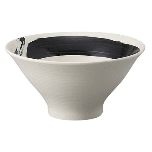 [商品名]　刷毛目 白薄筋ラーメン丼[素材]　陶磁器[寸法]　20 x 10cm 1100cc[産地]日本※ccは満量時目安です。お店からご自宅まで、季節を問わず、様々なシーンでご利用いただける商品です。また、引き出物や開店祝いなどの贈り物としてもお選びいただけます。[ 20 x 10cm 1100cc ] 陶磁器 日本製※ccは満量時目安です。一部の商品はメーカーよりお取り寄せとなりますので、納期が前後することがございます。あらかじめご了承ください。商品によっては手造りのため、写真と色・かたちが若干異なることがございます。われものですので丁重に梱包させていただいておりますが、ご質問などございましたらお気軽にお問い合わせください。ご注文に関する注意事項は 【こちら】ご購入前にご確認ください。